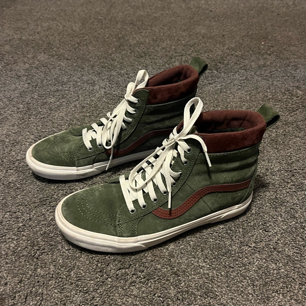Vans Green and Brown Sneakers Classic Low-Top Style - Picture 2 of 10